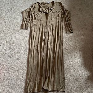 Everlane. Womens Brown maxi dress. Size large.